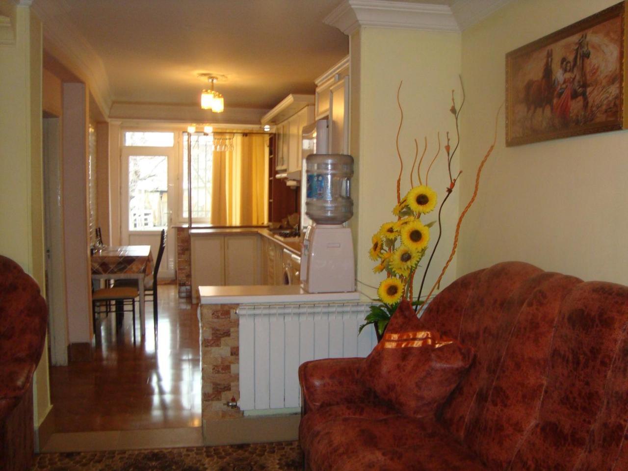 Apartment Narine Yerevan Exterior photo